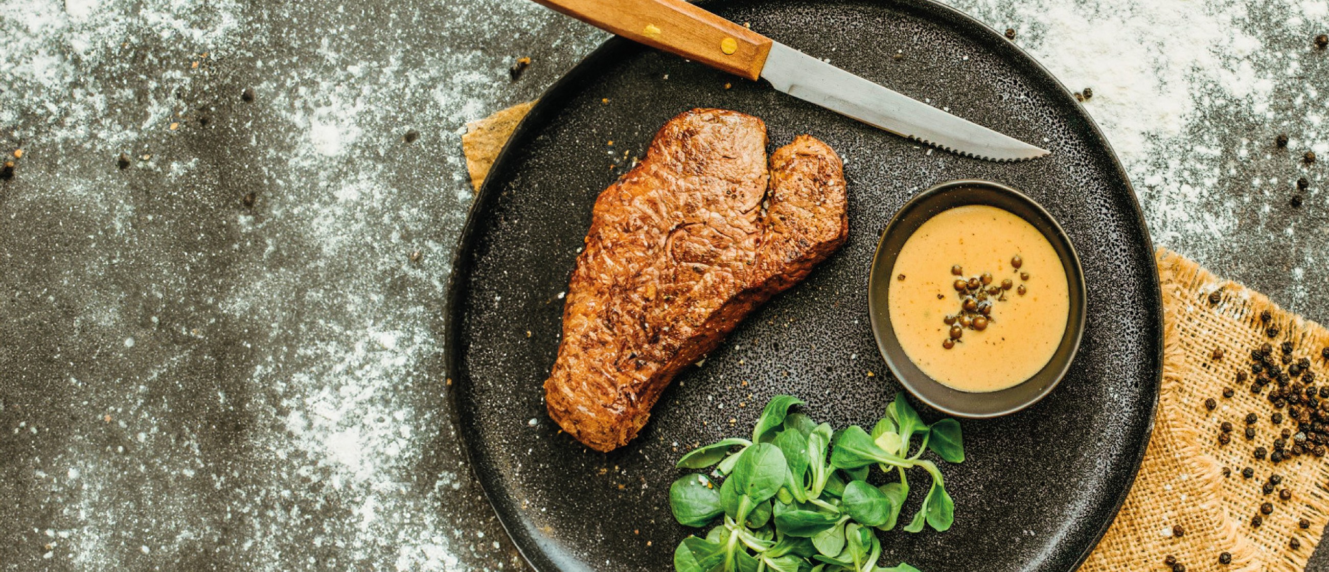 Steak au poivre vert